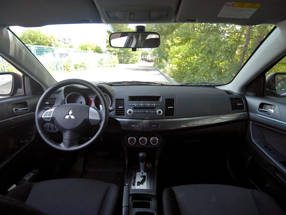 Mitsubishi Lancer technical specifications and fuel economy